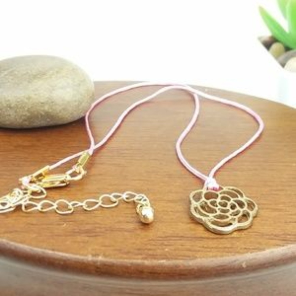 Flower Charm Choker Necklace